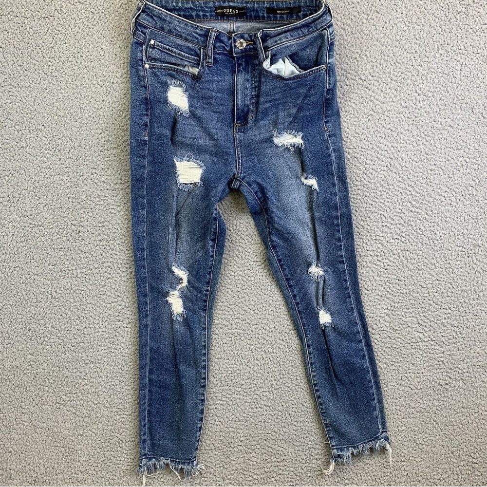 Guess Womens Kate Skinny Low Rise Distressed Raw Hem Jean Size 28 Measured 26x26